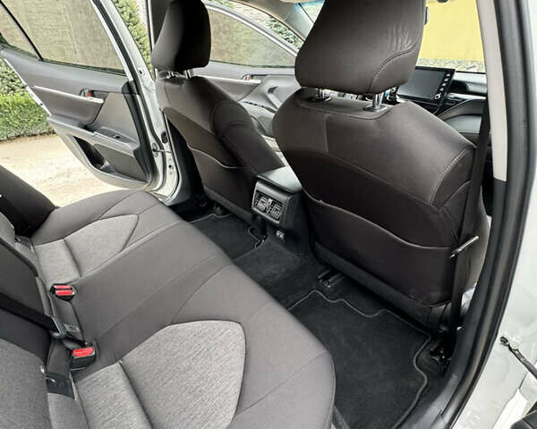 Білий Тойота Камрі, об'ємом двигуна 2.49 л та пробігом 15 тис. км за 31500 $, фото 3 на Automoto.ua