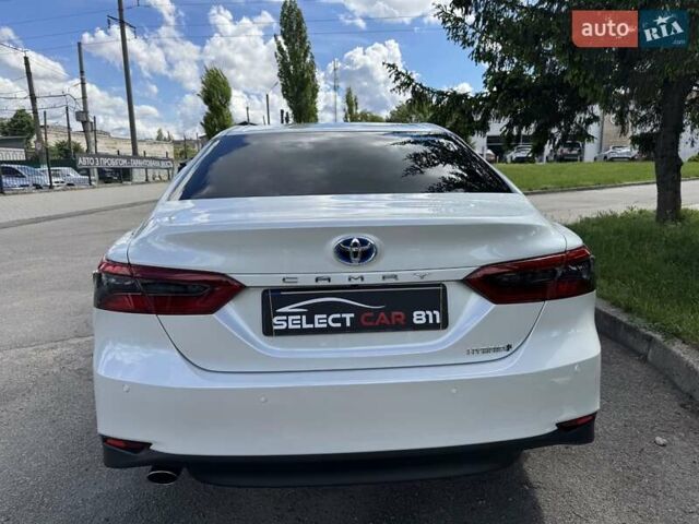Белый Тойота Камри, объемом двигателя 2.49 л и пробегом 19 тыс. км за 41000 $, фото 5 на Automoto.ua