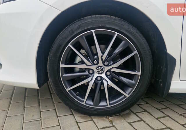 Білий Тойота Камрі, об'ємом двигуна 2.49 л та пробігом 30 тис. км за 34449 $, фото 11 на Automoto.ua