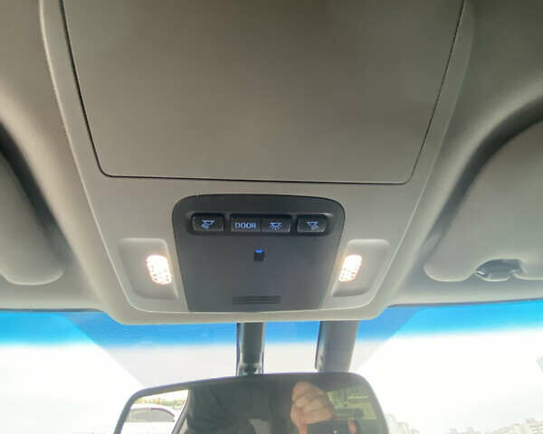 Белый Тойота Камри, объемом двигателя 2.49 л и пробегом 29 тыс. км за 31500 $, фото 20 на Automoto.ua