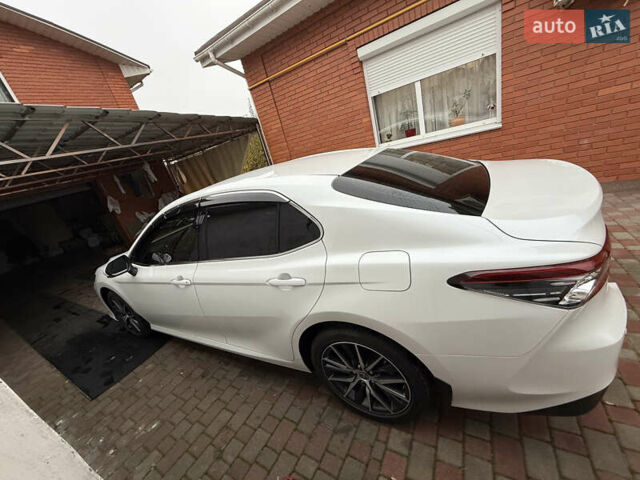 Белый Тойота Камри, объемом двигателя 2.49 л и пробегом 22 тыс. км за 41000 $, фото 5 на Automoto.ua