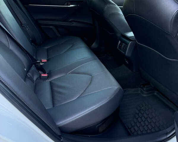 Белый Тойота Камри, объемом двигателя 2.49 л и пробегом 24 тыс. км за 39900 $, фото 20 на Automoto.ua