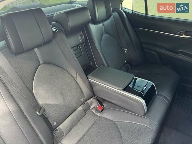 Белый Тойота Камри, объемом двигателя 2.49 л и пробегом 19 тыс. км за 41000 $, фото 9 на Automoto.ua