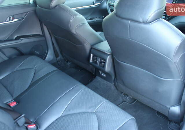 Белый Тойота Камри, объемом двигателя 2.49 л и пробегом 23 тыс. км за 39500 $, фото 5 на Automoto.ua