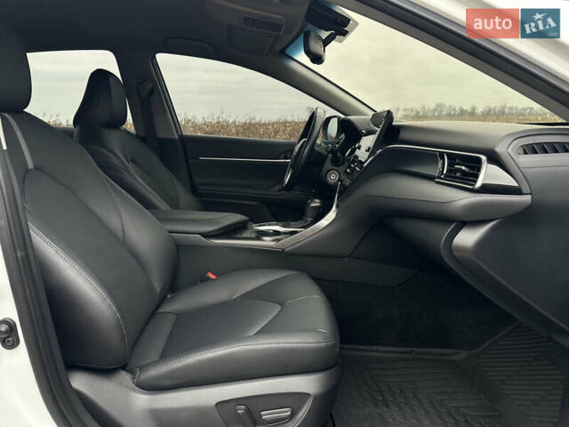 Белый Тойота Камри, объемом двигателя 2.49 л и пробегом 36 тыс. км за 29300 $, фото 13 на Automoto.ua