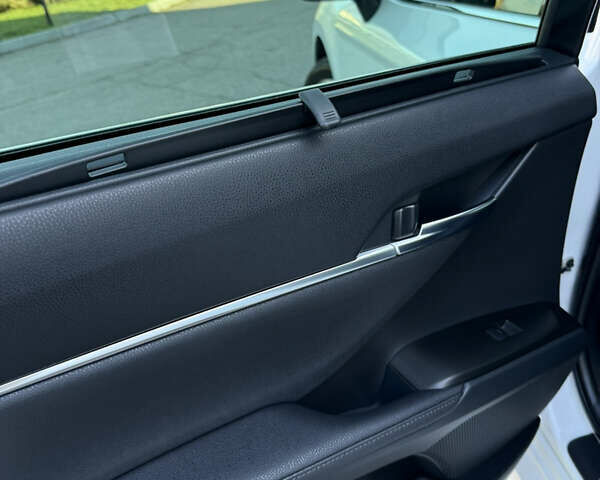 Белый Тойота Камри, объемом двигателя 2.49 л и пробегом 24 тыс. км за 39900 $, фото 17 на Automoto.ua