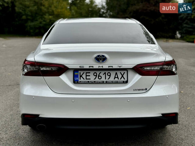 Белый Тойота Камри, объемом двигателя 2.49 л и пробегом 27 тыс. км за 36900 $, фото 2 на Automoto.ua