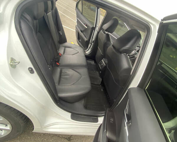 Белый Тойота Камри, объемом двигателя 2.49 л и пробегом 29 тыс. км за 31500 $, фото 11 на Automoto.ua