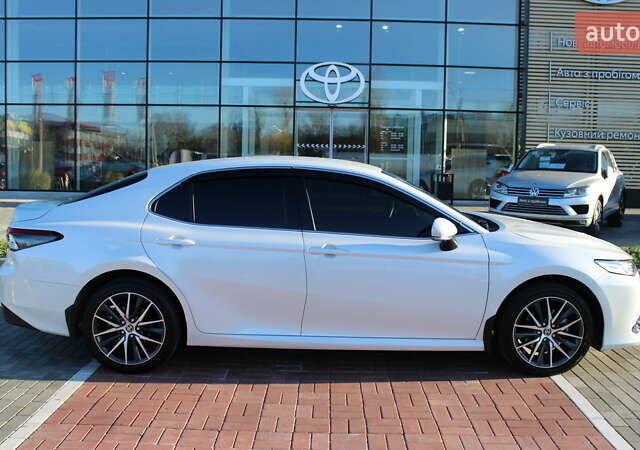 Белый Тойота Камри, объемом двигателя 2.49 л и пробегом 23 тыс. км за 39500 $, фото 14 на Automoto.ua