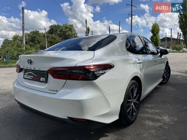 Белый Тойота Камри, объемом двигателя 2.49 л и пробегом 19 тыс. км за 41000 $, фото 3 на Automoto.ua