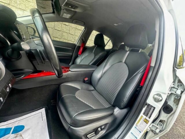 Белый Тойота Камри, объемом двигателя 2 л и пробегом 21 тыс. км за 22000 $, фото 7 на Automoto.ua