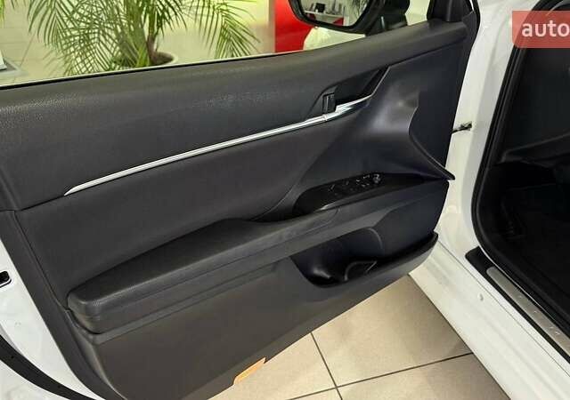 Белый Тойота Камри, объемом двигателя 2.49 л и пробегом 20 тыс. км за 28743 $, фото 16 на Automoto.ua
