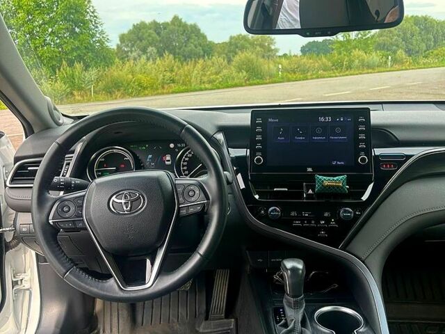 Білий Тойота Камрі, об'ємом двигуна 2.5 л та пробігом 30 тис. км за 40700 $, фото 6 на Automoto.ua