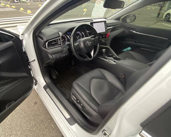 Белый Тойота Камри, объемом двигателя 2.49 л и пробегом 29 тыс. км за 31500 $, фото 18 на Automoto.ua