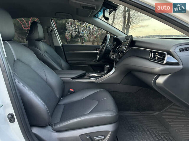 Білий Тойота Камрі, об'ємом двигуна 2.49 л та пробігом 37 тис. км за 29300 $, фото 13 на Automoto.ua