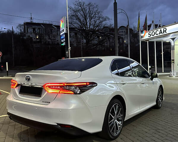 Белый Тойота Камри, объемом двигателя 2.49 л и пробегом 40 тыс. км за 37000 $, фото 2 на Automoto.ua