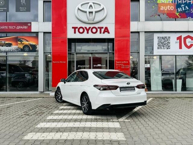 Білий Тойота Камрі, об'ємом двигуна 2.49 л та пробігом 54 тис. км за 38516 $, фото 1 на Automoto.ua
