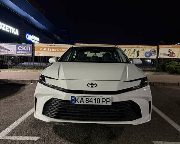 Білий Тойота Камрі, об'ємом двигуна 2.49 л та пробігом 3 тис. км за 37000 $, фото 1 на Automoto.ua