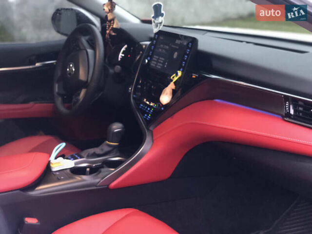 Білий Тойота Камрі, об'ємом двигуна 2.5 л та пробігом 2 тис. км за 44000 $, фото 46 на Automoto.ua