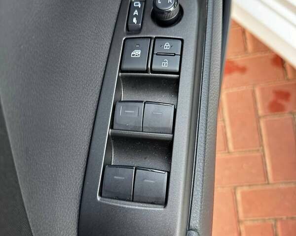 Білий Тойота Камрі, об'ємом двигуна 2.49 л та пробігом 6 тис. км за 31500 $, фото 9 на Automoto.ua