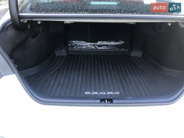 Білий Тойота Камрі, об'ємом двигуна 2.5 л та пробігом 2 тис. км за 44000 $, фото 15 на Automoto.ua