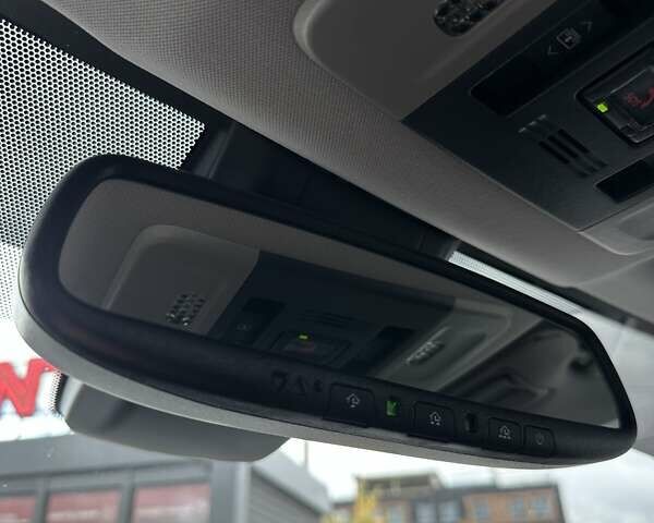 Білий Тойота Камрі, об'ємом двигуна 2.49 л та пробігом 24 тис. км за 36000 $, фото 45 на Automoto.ua