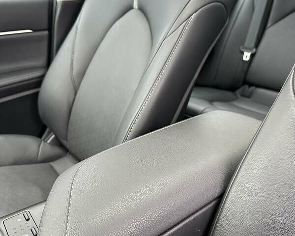 Білий Тойота Камрі, об'ємом двигуна 2.49 л та пробігом 24 тис. км за 36000 $, фото 47 на Automoto.ua