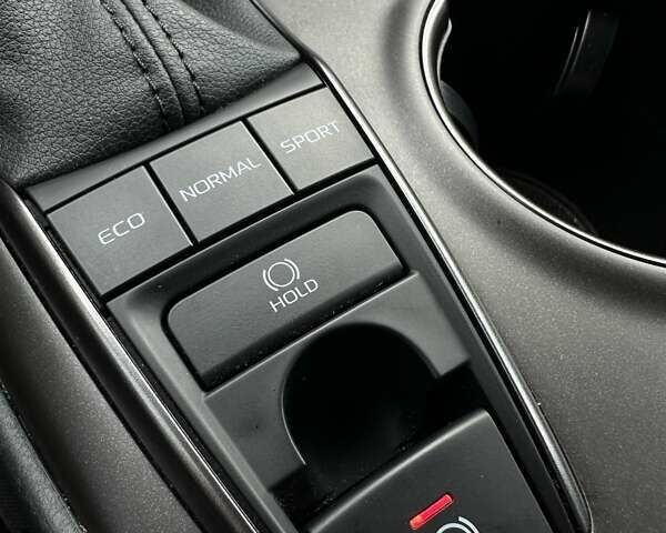 Білий Тойота Камрі, об'ємом двигуна 2.49 л та пробігом 24 тис. км за 36000 $, фото 40 на Automoto.ua