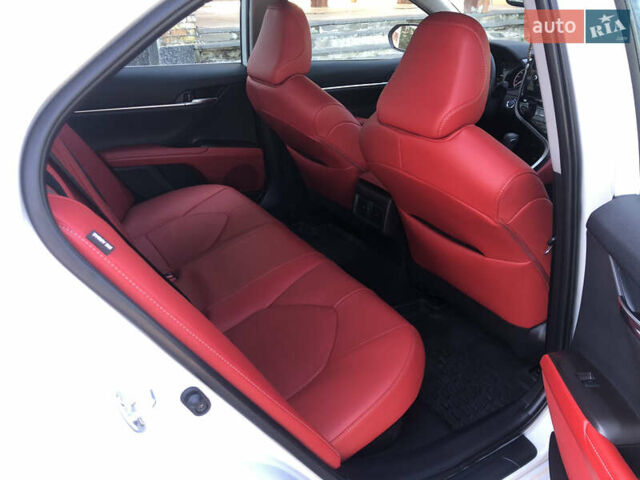 Білий Тойота Камрі, об'ємом двигуна 2.5 л та пробігом 2 тис. км за 44000 $, фото 21 на Automoto.ua