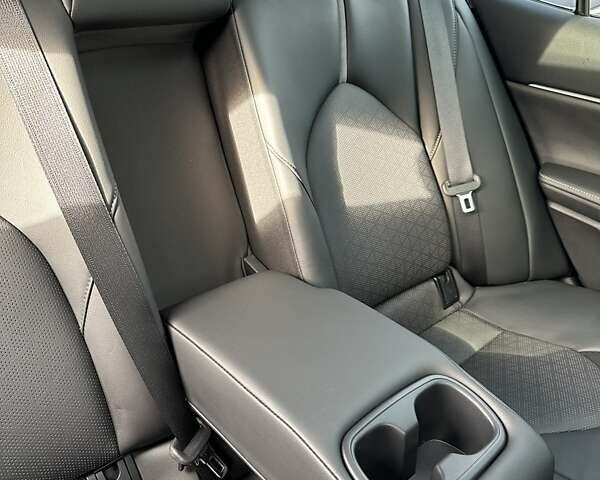 Білий Тойота Камрі, об'ємом двигуна 2.49 л та пробігом 24 тис. км за 33999 $, фото 28 на Automoto.ua