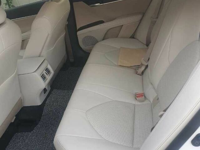 Белый Тойота Камри, объемом двигателя 2.5 л и пробегом 22 тыс. км за 27600 $, фото 4 на Automoto.ua