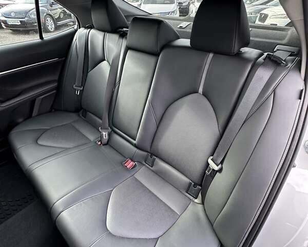 Білий Тойота Камрі, об'ємом двигуна 2.49 л та пробігом 24 тис. км за 33999 $, фото 18 на Automoto.ua