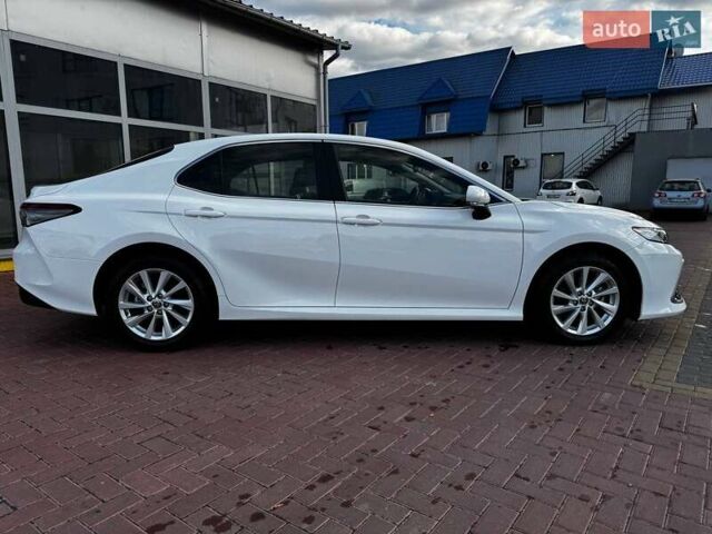 Білий Тойота Камрі, об'ємом двигуна 2.49 л та пробігом 6 тис. км за 31500 $, фото 3 на Automoto.ua