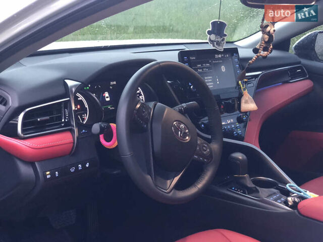 Білий Тойота Камрі, об'ємом двигуна 2.5 л та пробігом 2 тис. км за 44000 $, фото 47 на Automoto.ua