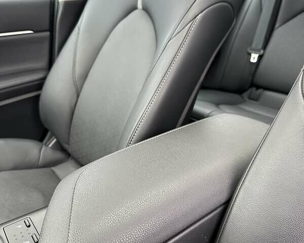 Білий Тойота Камрі, об'ємом двигуна 2.49 л та пробігом 24 тис. км за 33999 $, фото 47 на Automoto.ua