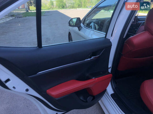 Білий Тойота Камрі, об'ємом двигуна 2.5 л та пробігом 2 тис. км за 44000 $, фото 22 на Automoto.ua