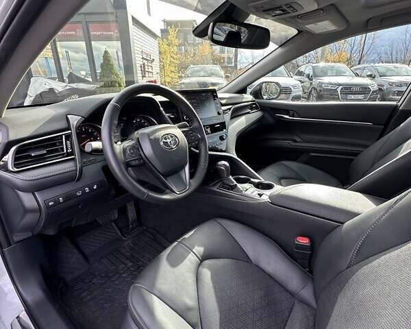 Білий Тойота Камрі, об'ємом двигуна 2.49 л та пробігом 24 тис. км за 33999 $, фото 23 на Automoto.ua