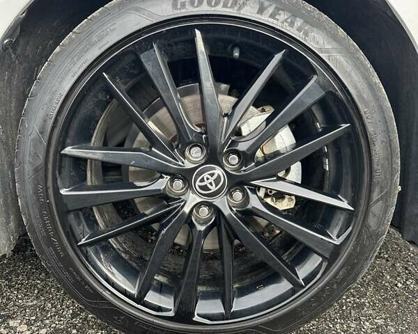 Білий Тойота Камрі, об'ємом двигуна 2.49 л та пробігом 24 тис. км за 33999 $, фото 8 на Automoto.ua