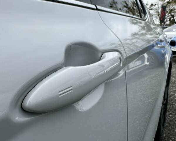 Білий Тойота Камрі, об'ємом двигуна 2.49 л та пробігом 24 тис. км за 33999 $, фото 7 на Automoto.ua