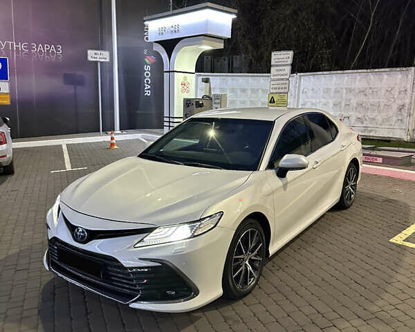 Белый Тойота Камри, объемом двигателя 2.49 л и пробегом 40 тыс. км за 37000 $, фото 8 на Automoto.ua