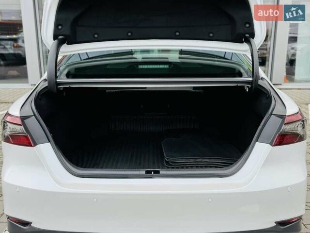 Білий Тойота Камрі, об'ємом двигуна 2.49 л та пробігом 54 тис. км за 38516 $, фото 9 на Automoto.ua