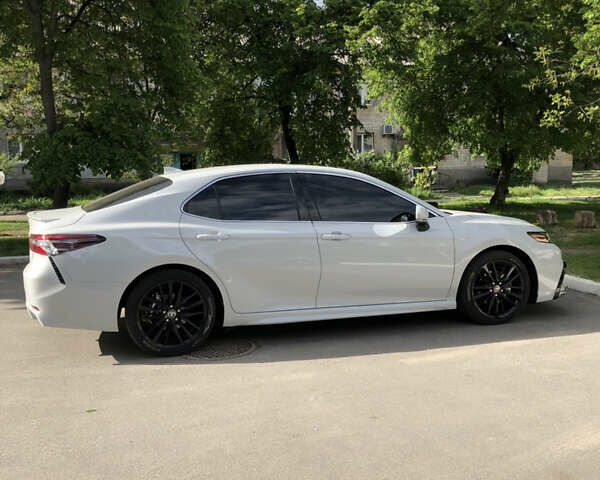 Білий Тойота Камрі, об'ємом двигуна 2.5 л та пробігом 2 тис. км за 44000 $, фото 5 на Automoto.ua