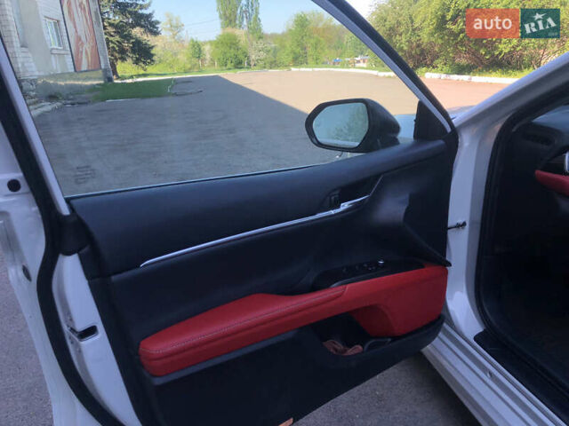 Білий Тойота Камрі, об'ємом двигуна 2.5 л та пробігом 2 тис. км за 44000 $, фото 30 на Automoto.ua