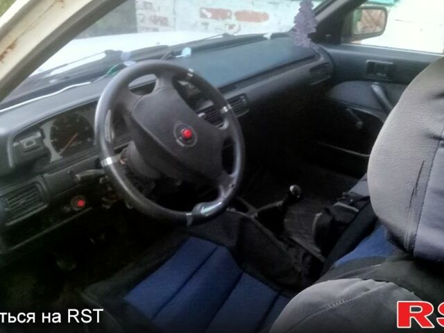 Белый Тойота Камри, объемом двигателя 2 л и пробегом 0 тыс. км за 470 $, фото 6 на Automoto.ua