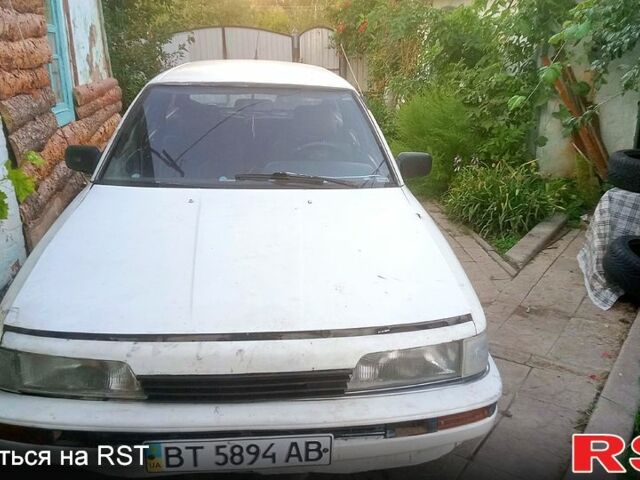 Белый Тойота Камри, объемом двигателя 2 л и пробегом 0 тыс. км за 470 $, фото 3 на Automoto.ua