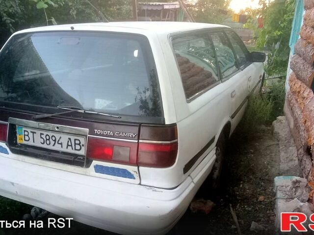 Белый Тойота Камри, объемом двигателя 2 л и пробегом 0 тыс. км за 470 $, фото 5 на Automoto.ua