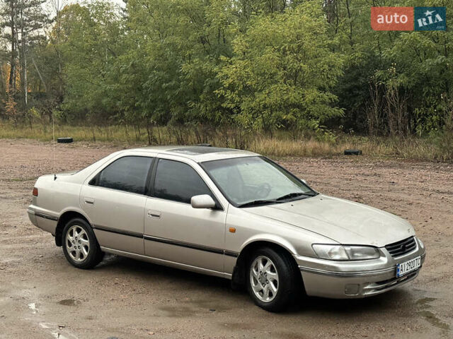 Бежевий Тойота Камрі, об'ємом двигуна 3 л та пробігом 360 тис. км за 2500 $, фото 7 на Automoto.ua