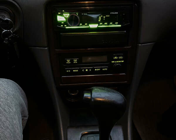 Бежевий Тойота Камрі, об'ємом двигуна 3 л та пробігом 360 тис. км за 2500 $, фото 19 на Automoto.ua