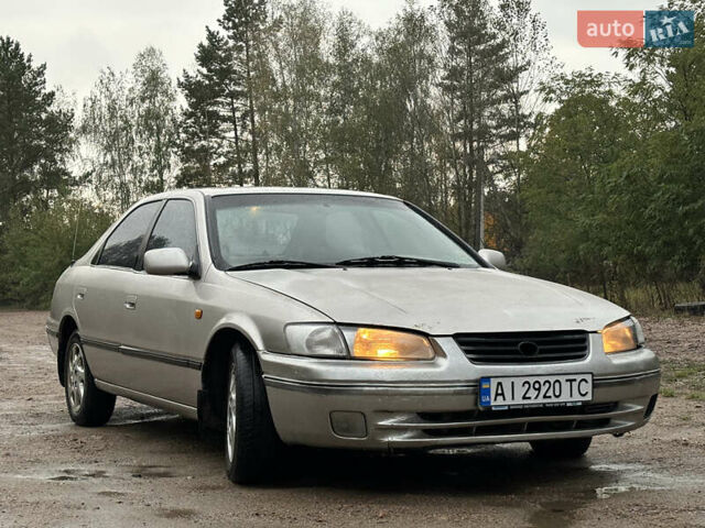 Бежевий Тойота Камрі, об'ємом двигуна 3 л та пробігом 360 тис. км за 2500 $, фото 10 на Automoto.ua