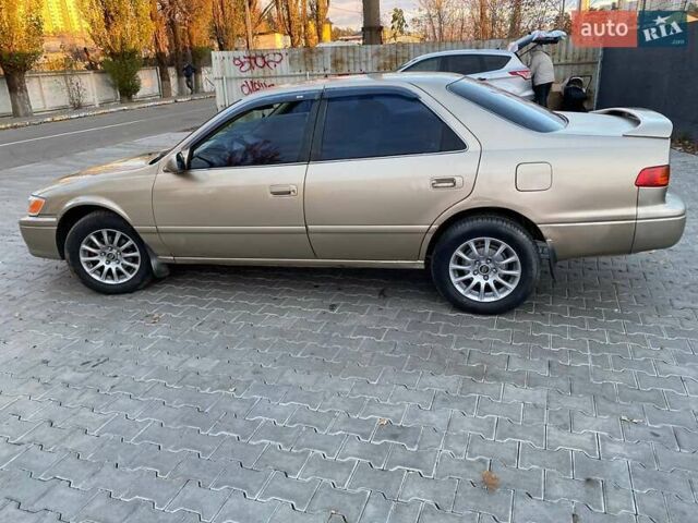 Бежевый Тойота Камри, объемом двигателя 2.2 л и пробегом 250 тыс. км за 2999 $, фото 7 на Automoto.ua